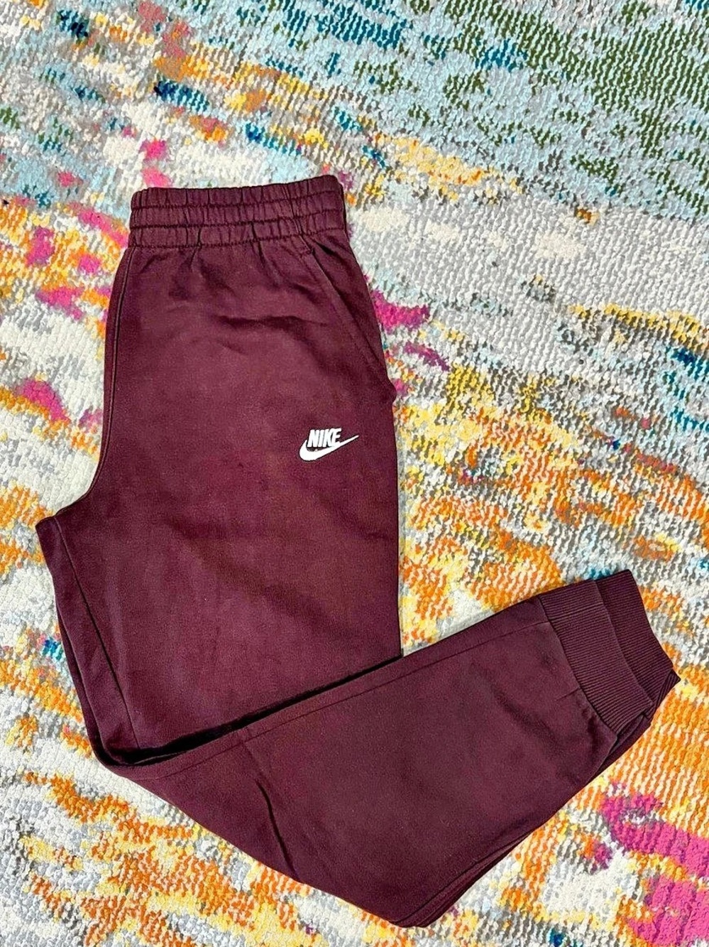 Nike youth Sportswear Club Fleece Joggers in Burgundy